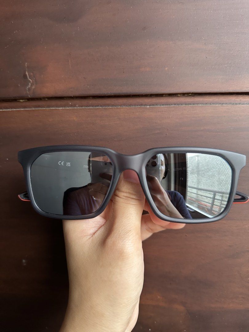 Authentic Nike Sunglasses (Category: Sunglasses & Eyewear) located in Quezon City. Submitted by nej_20 (Listing ID 1470621357, Image 1). Description: Original Sunglasses 💯 Brandnew 💯 Fixed Price ‼️ It comes in a ziplock bag with a leaflet included. What you see is what you get. 📍 Quezon City.