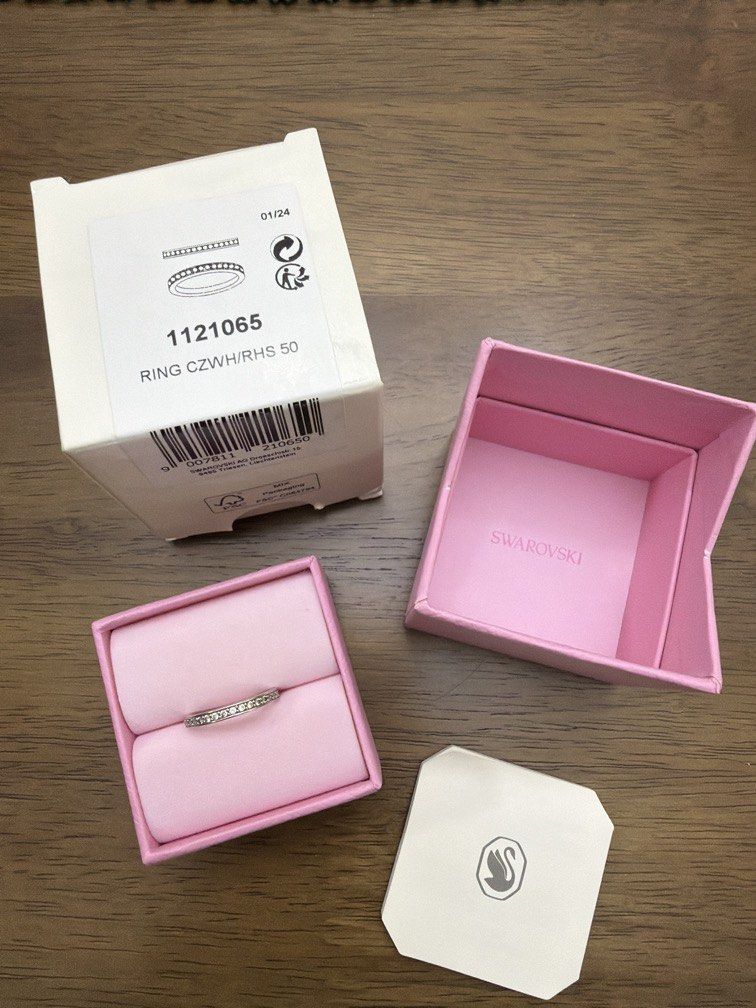 Authentic Swarovski Matrix Ring – Size 50 💍 (Category: Rings) located in Las Pinas. Submitted by thealyssacloset (Listing ID 1470639393, Image 1). Description: Selling my authentic Swarovski Matrix ring in white rhodium plating. Barely used and in excellent condition! ✨ Includes original Swarovski pink presentation box and product packaging ✨ Model: 1121065 ✨ Size: 50 (EU) ✨ Classic, dainty design with clear crystals Price: ₱2,800 negotiable Mes