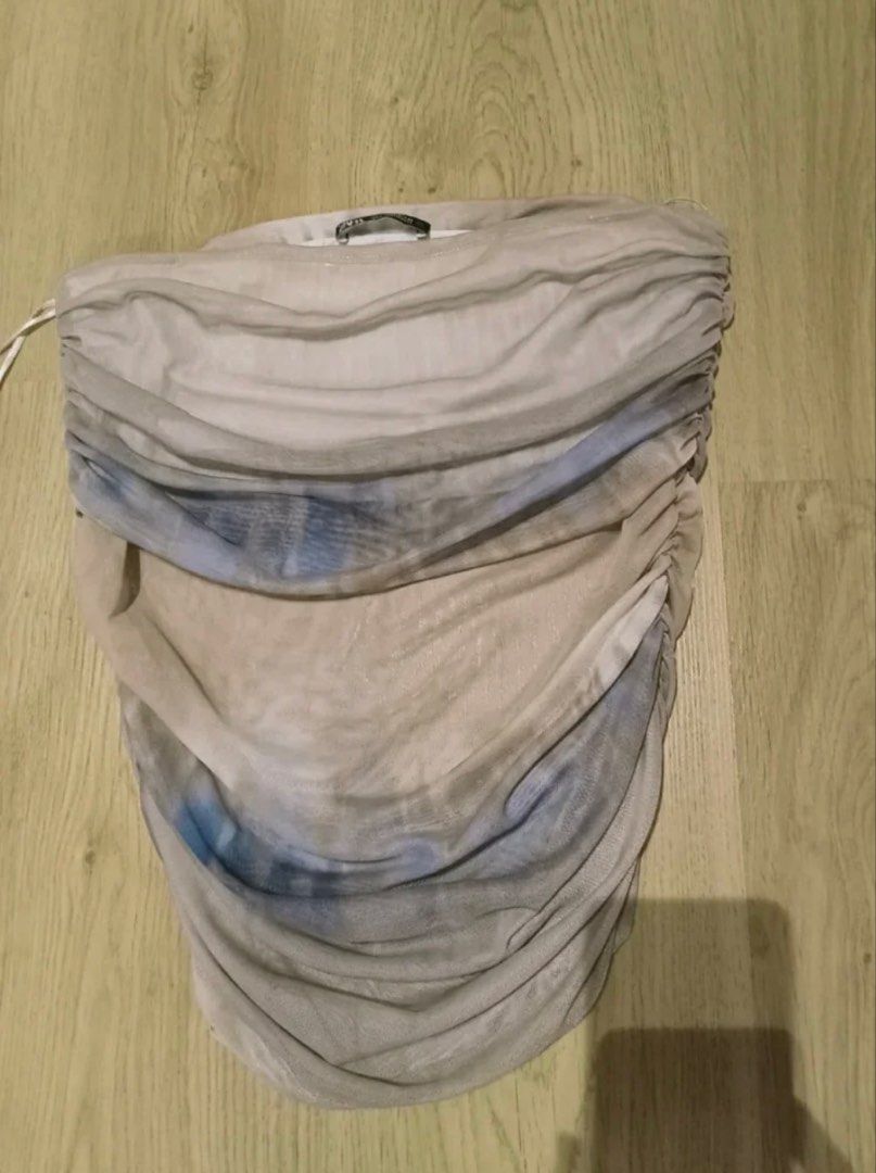AUTHENTIC Zara Mesh Ruched Tube Top Tie-Dye (Category: Sleeveless) located in Sariaya. Submitted by ja0111 (Listing ID 1470686752, Image 2). Description: - Brand: Zara - Style: Mesh tube top / strapless bandeau with all-over ruching - once used.