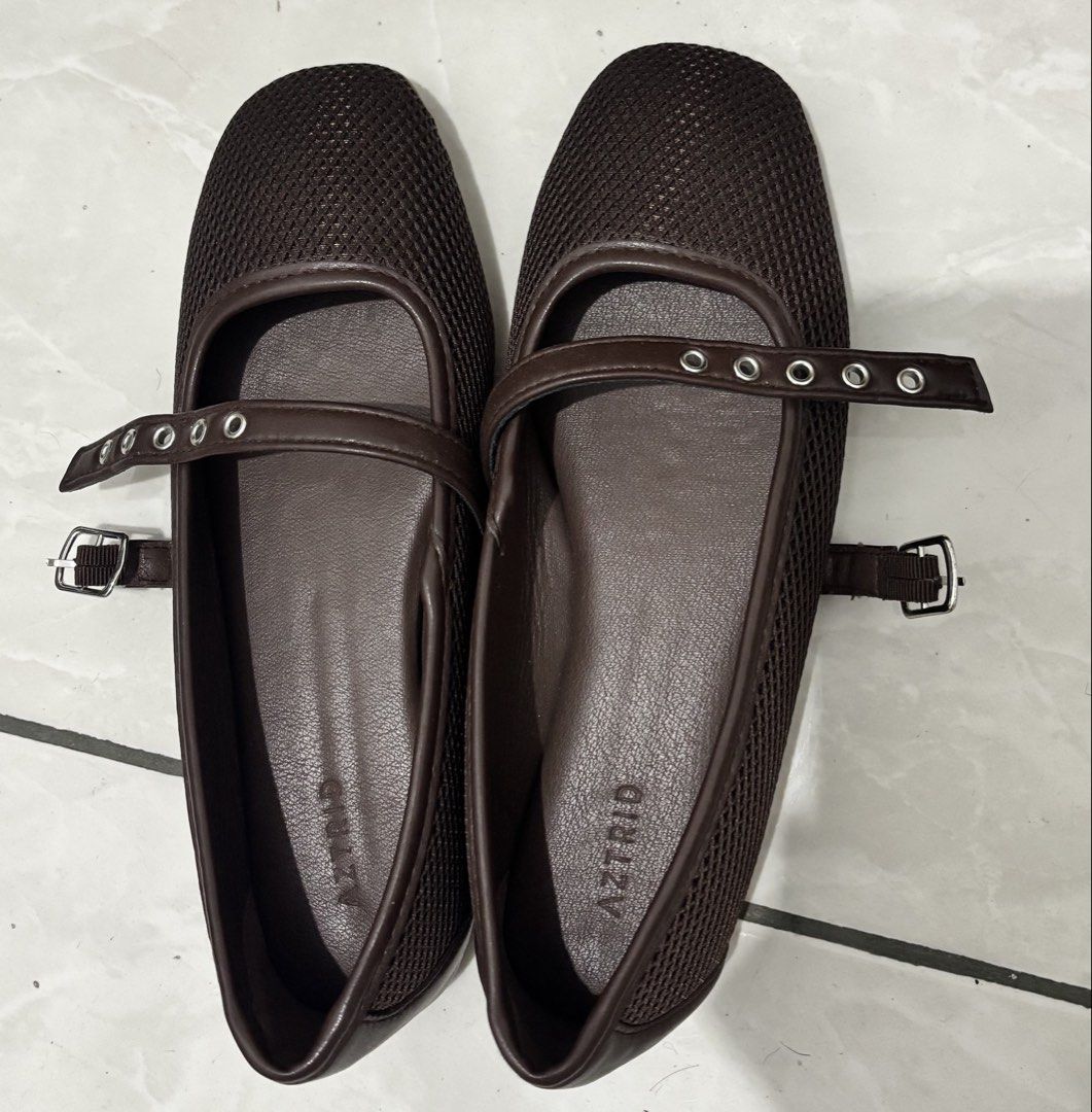 Aztrid Lira Mary Jane Flats (Category: Shoe inserts) located in San Fernando. Submitted by _itsmedani (Listing ID 1470702784, Image 1). Description: SF INCLUDED Complete w/ box Never worn Brown actual color.