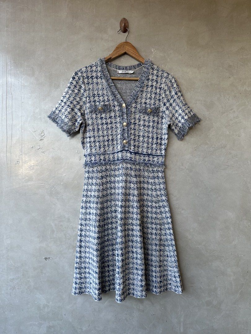 b+ab - Knit Dress (Category: Dresses) located in Cavite. Submitted by hand.picked (Listing ID 1470579148, Image 2). Description: b+ab - Knit Dress Size: Medium Dimension: 17.5” Width / 35.5” Length / 14.5” Waist Condition: Like Nee Note: Stretchable Material .
