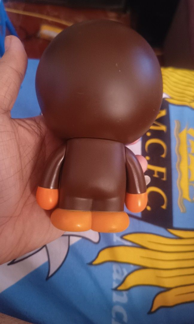 Baby Milo Vynil 6' (A Bathing Ape - BAPE) (Category: Designer & Blind Box Toys) located in Calamba. Submitted by soulbricktoysshop (Listing ID 1470571830, Image 3). Description: BAPE x Medicom Toys BabyMilo 6' Loose, with flaws, no base, paint hips and transfer, refer to photo for condition..
