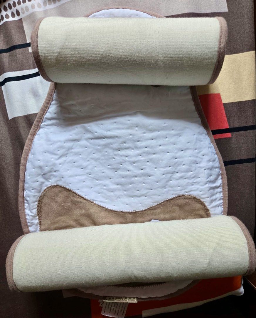 Babymoov Cosypad Sleep Positioner Cale-Bebe (Category: Children's Beds) located in Taguig. Submitted by malditalovespurple (Listing ID 1470573691, Image 3). Description: - Brand: Babymoov Cosypad - Condition: Like new in original box - Safe sleep: Keeps baby securely on their back - Adjustable: Positioning rolls fit your newborn's needs - Comfort: Made from soft and breathable fabric - Easy care: Fully washable material - Essential newborn access