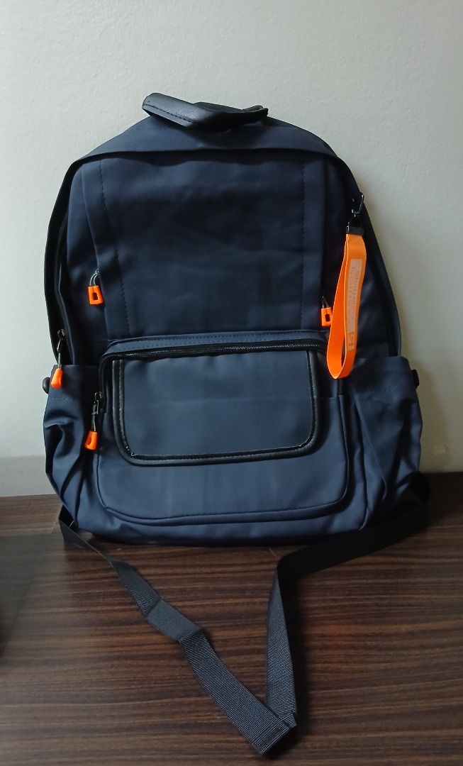 Backpack Simple Casual Bag Black Navy Blue (Category: Backpacks) located in Manila. Submitted by townlites (Listing ID 1470565850, Image 1). Description: Lalamove delivery with shipping fee Available black and navy blue Size: 41 x 13 x 28 cm Closure type: zipper Fashion bag Backpack style Brand new Quality product.
