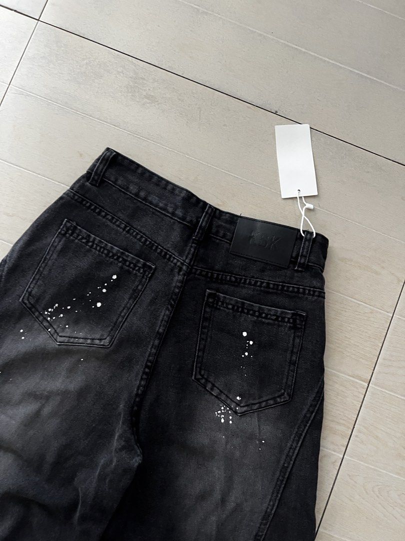 Baggy jeans grey (Category: Jeans) located in Santa Rosa. Submitted by dailyjane (Listing ID 1470723789, Image 3). Description: FREE DELIVERY via JNT COURIER MEDIUM ON TAG.