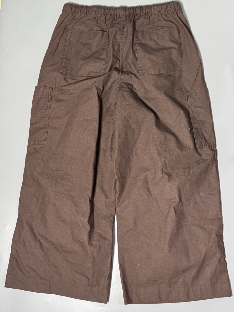 Baggy Pants Ripstop Multipocket (Category: Other Bottoms) located in Las Pinas. Submitted by weryouat (Listing ID 1470678266, Image 2). Description: Asos Baggy Pants🚨🚨🚨 Ripstop Material Choco brown Excellent Condition 30-36"waist 14"thigh 12"hem 36"length 1500 only MOP BPI/GCASH SHIP VIA J&T/Lalamove PAYMENTS FIRST POLICY LAS PINAS📍.