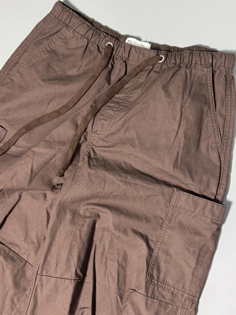 Baggy Pants Ripstop Multipocket (Category: Other Bottoms) located in Las Pinas. Submitted by weryouat (Listing ID 1470678266, Image 3). Description: Asos Baggy Pants🚨🚨🚨 Ripstop Material Choco brown Excellent Condition 30-36"waist 14"thigh 12"hem 36"length 1500 only MOP BPI/GCASH SHIP VIA J&T/Lalamove PAYMENTS FIRST POLICY LAS PINAS📍.