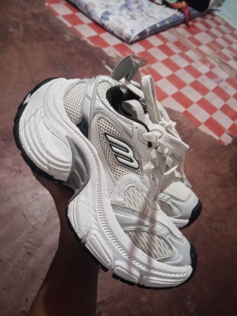 Balenciaga (Category: Sneakers) located in Zamboanga. Submitted by alminajammang19 (Listing ID 1470691763, Image 3). Description: authentic Balenciaga from Japan surplus.