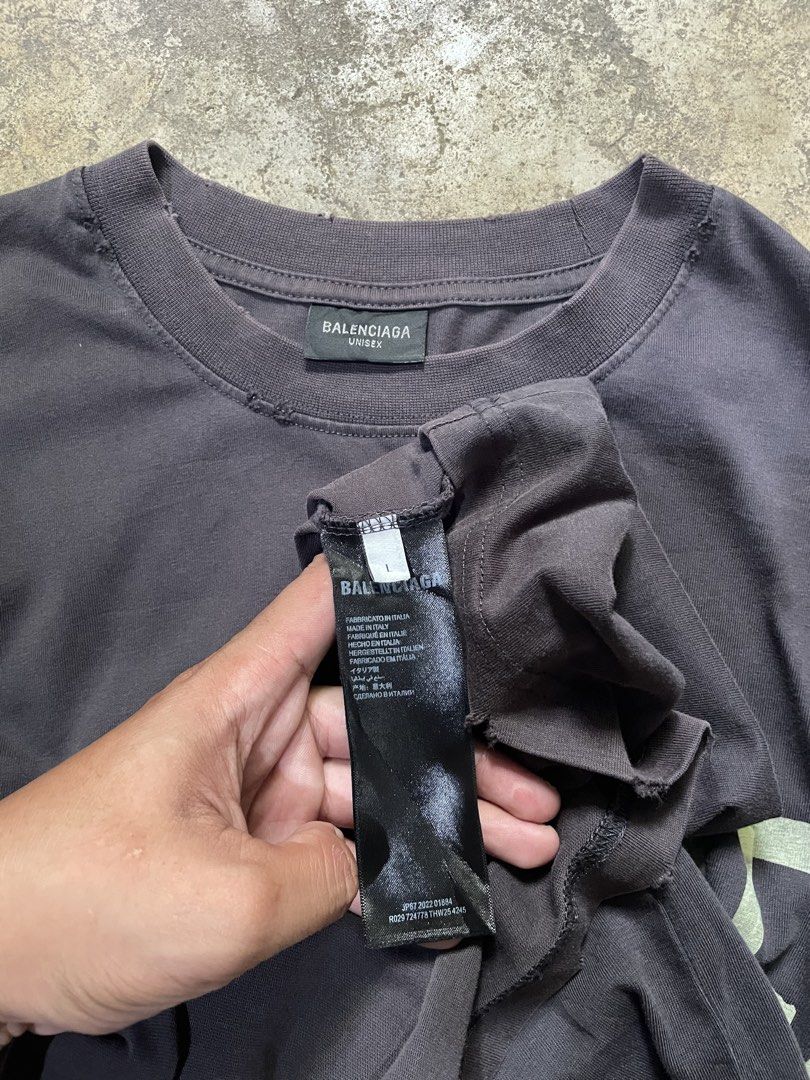 BALENCIAGA DISTRESSED (Category: Tshirts & Polo Shirts ) located in Sagbayan (Borja). Submitted by cocolemonade12 (Listing ID 1470586095, Image 3). Description: COMPLETE TAGS NO ISSUES CRISPY PRINT .
