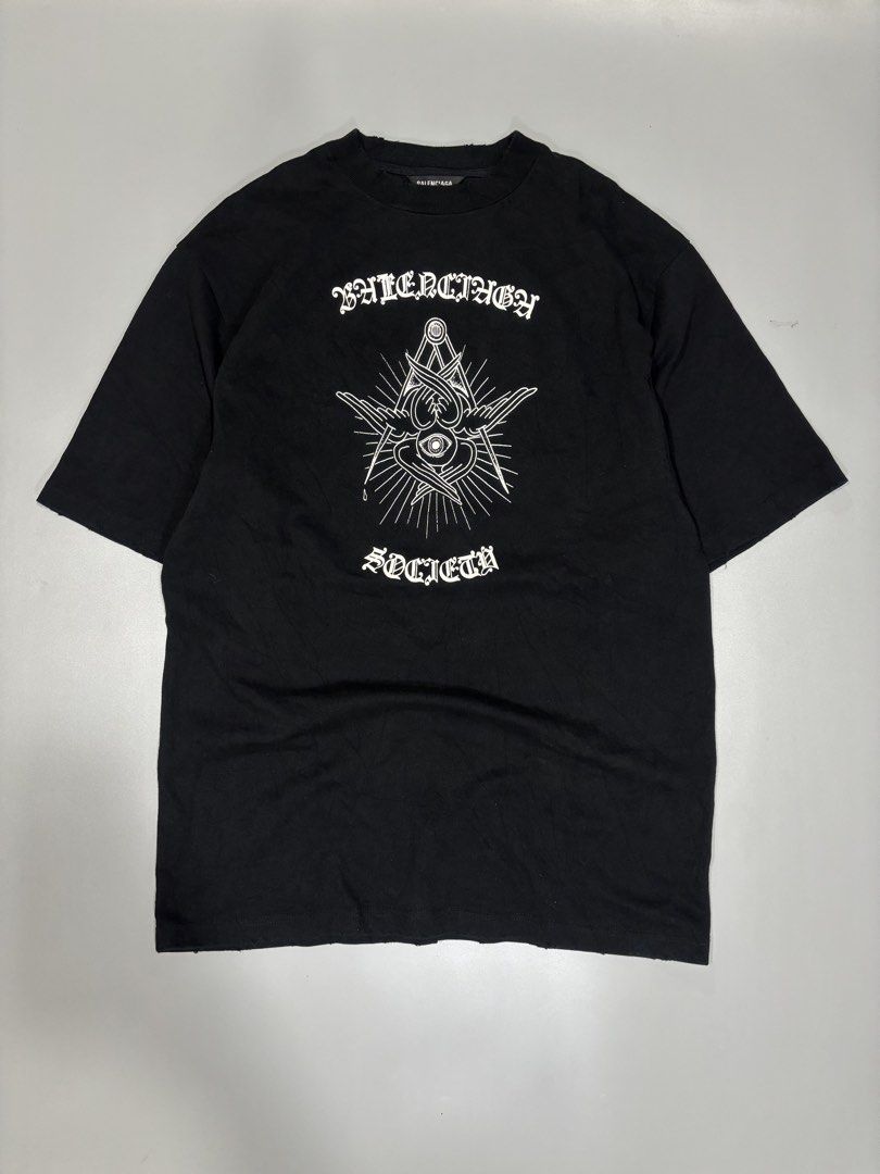 Balenciaga Gothic XL "Free Your Mind" (Category: Activewear) located in Cotabato. Submitted by alhsssss. (Listing ID 1470725563, Image 1). Description: Balenciaga Gothic XL “Free Your Mind” Xsmall fit to xl frame ‘excellent to new condition..