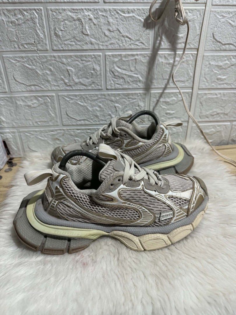Balenciaga Triple S sneakers (Category: Sneakers) located in Mati. Submitted by yukilux_ (Listing ID 1470741369, Image 2). Description: .