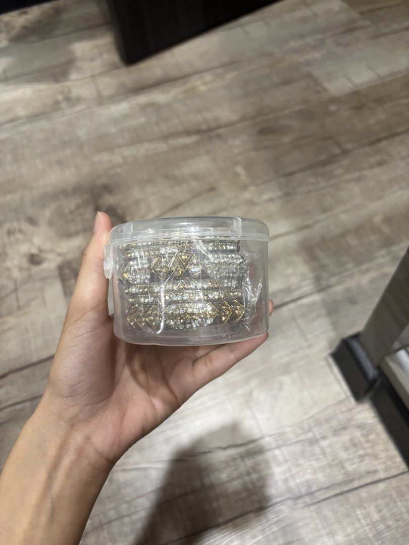 Bangles (Category: Accessories) located in Singapore. Submitted by fullsunhaeec (Listing ID 1470590514, Image 6). Description: All bangles are brand new! never worn before :-) .
