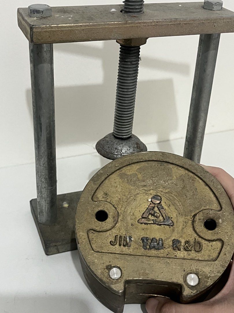 Bantam Flask & Presser - Dental Materials (Category: Everything Else Others) located in Malabon City. Submitted by reiresets (Listing ID 1470645300, Image 3). Description: .