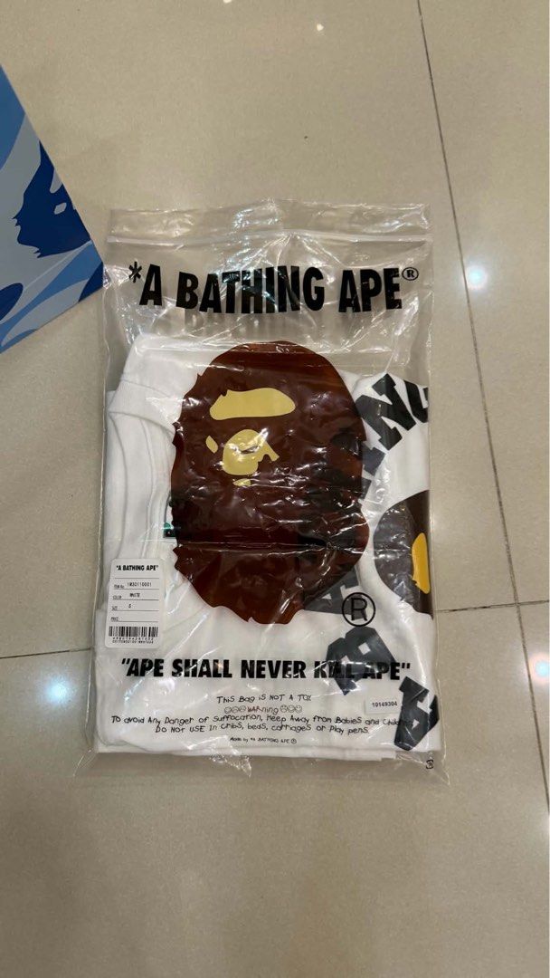 Bape College Tee White (Category: Tshirts & Polo Shirts ) located in Butuan. Submitted by ragscurations (Listing ID 1470591585, Image 2). Description: Brand new condition Used once Flawless Color rate 10/10 Inclusion : Pouch and paper bag Size small no measurements i dont have tape measure Bought from hongkong.