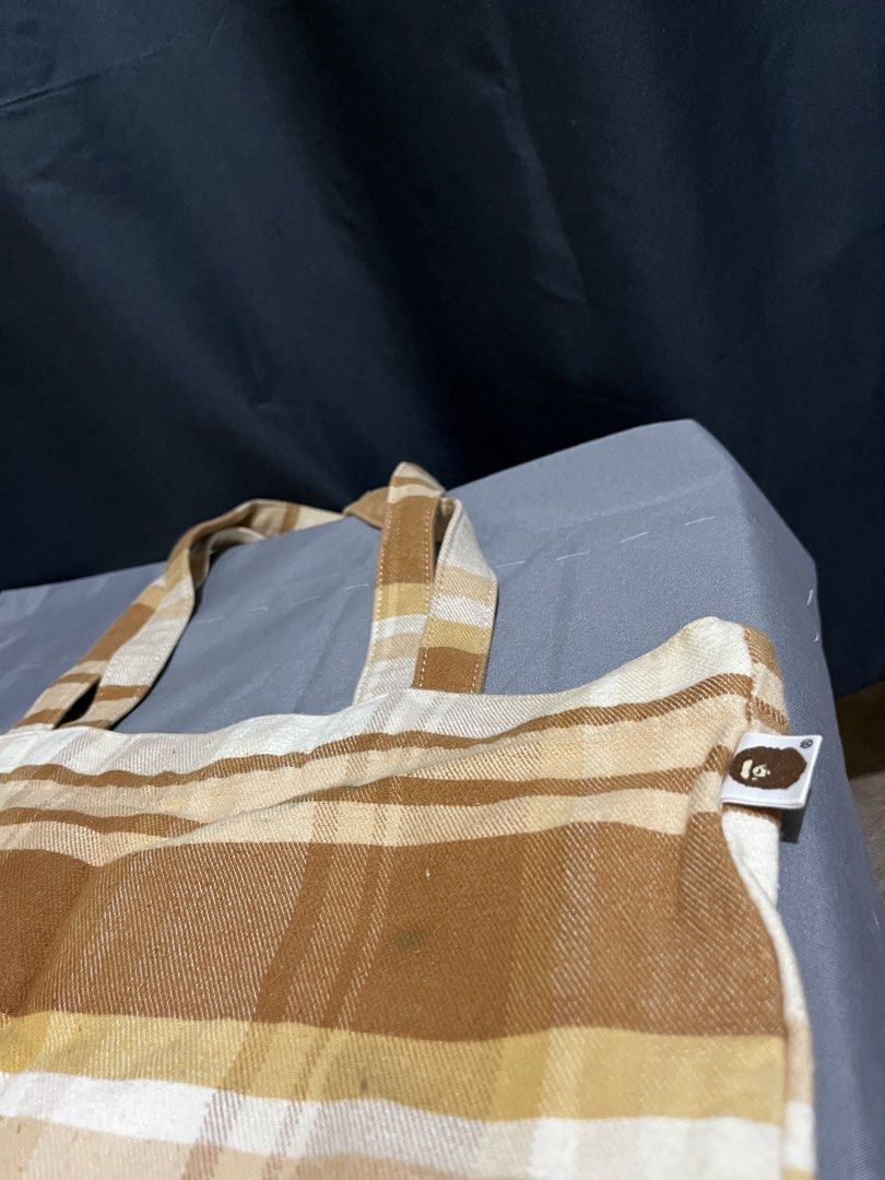 Bape plaid tote bag (Category: Sling Bags) located in Taguig. Submitted by maniladept. (Listing ID 1470712690, Image 2). Description: Bape tote bag Authentic Money back if proven fake Nego Dm .