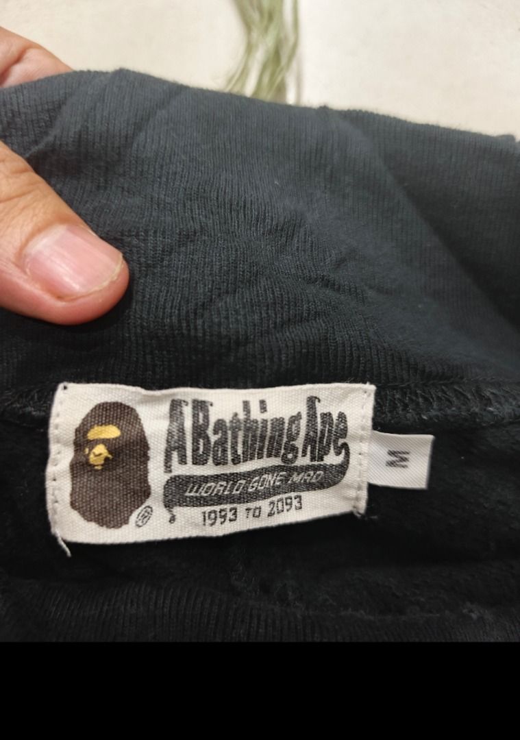 BAPE Shark Face Black Sweat Shorts (Category: Shorts) located in San Jose. Submitted by jerickimbi66675 (Listing ID 1470713158, Image 2). Description: - 30-38 x 21 x 11 - Color rate : 9 - Issue : Hairlines - Brand: BAPE - Color: Black - Design: Iconic big shark face graphic across the front with eye and teeth details - Material: Thick, premium cotton for maximum comfort - Waist: Comfortable elastic waistband.