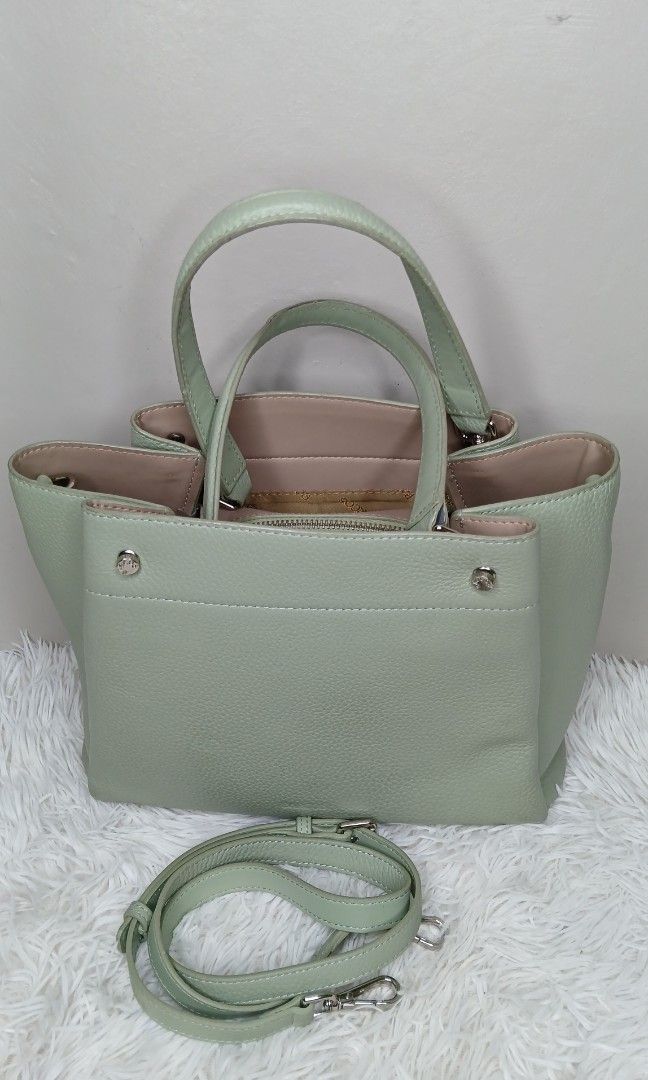Barcos bag (Category: Tote Bags) located in Bulacan. Submitted by caikymaria (Listing ID 1470672066, Image 2). Description: fr japan in good condition no cod.