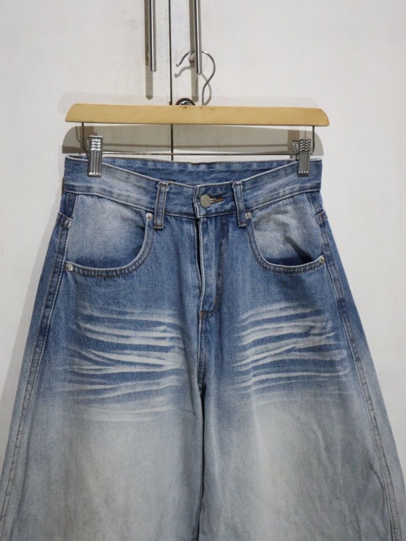 Barrel Denim Pants Jeans (Category: Jeans) located in Tarlac. Submitted by gatheredthrift (Listing ID 1470649482, Image 3). Description: size: 24-25 | length: 40 condition: 10/10| no flaws I needs wash mine — 599 + sf 》mod: direct JNT (min. 54) 》📍Tarlac.