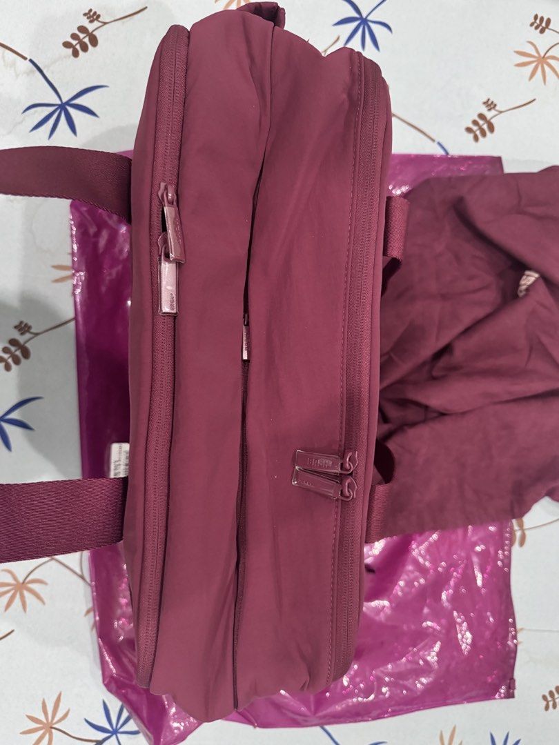 Bash Manila Mini Weekender JETSET (Category: Beach Bags) located in Marikina City. Submitted by skincaremnlatbp (Listing ID 1470642749, Image 3). Description: SRP is ₱3295 Brand New With tags, ziplock, dustbag, pouch RFS: Extra.