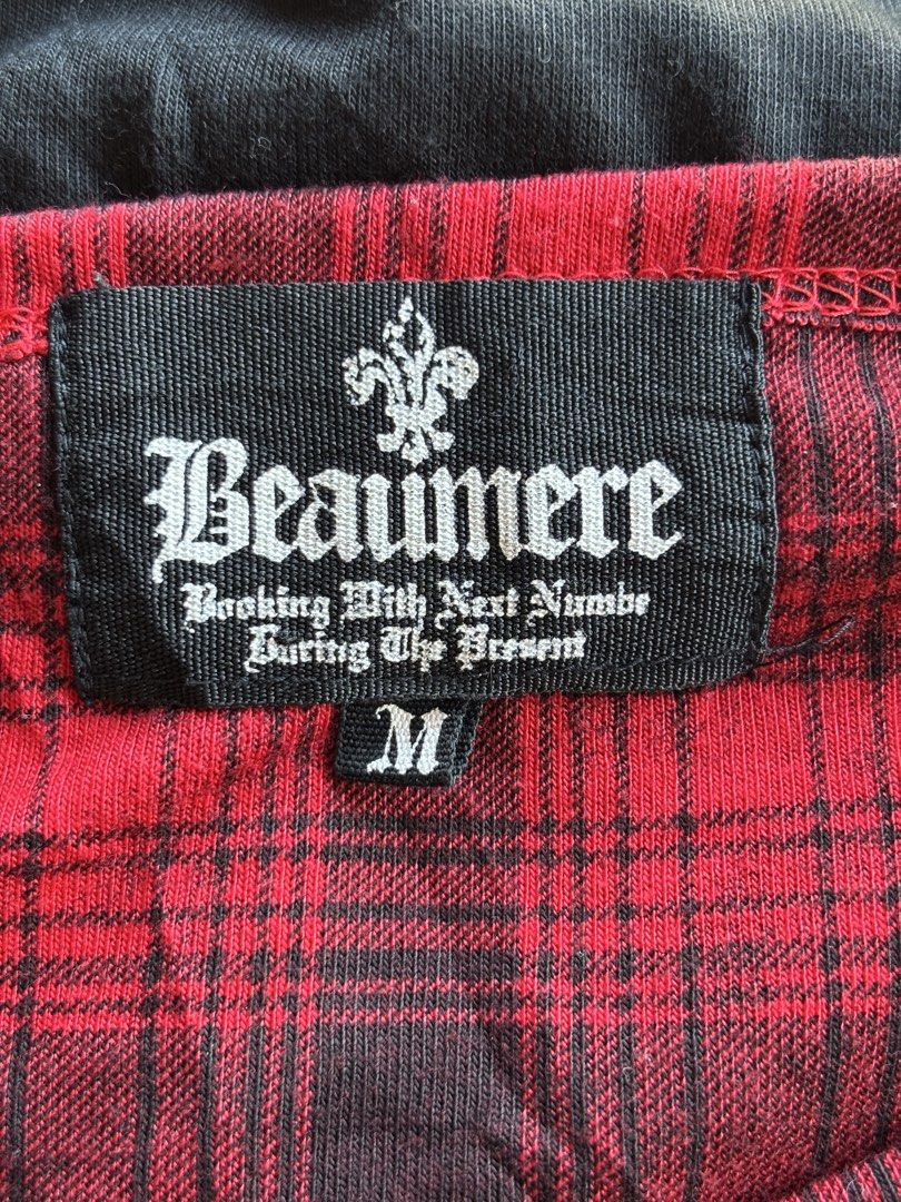 Beaumere Japan Layered Union Jack Longsleeves (Category: Tshirts & Polo Shirts ) located in Bacolod City. Submitted by keel_08 (Listing ID 1470635404, Image 2). Description: 17 W 25.5 L M on tag Pang Vkei mo ya + shipping fee.
