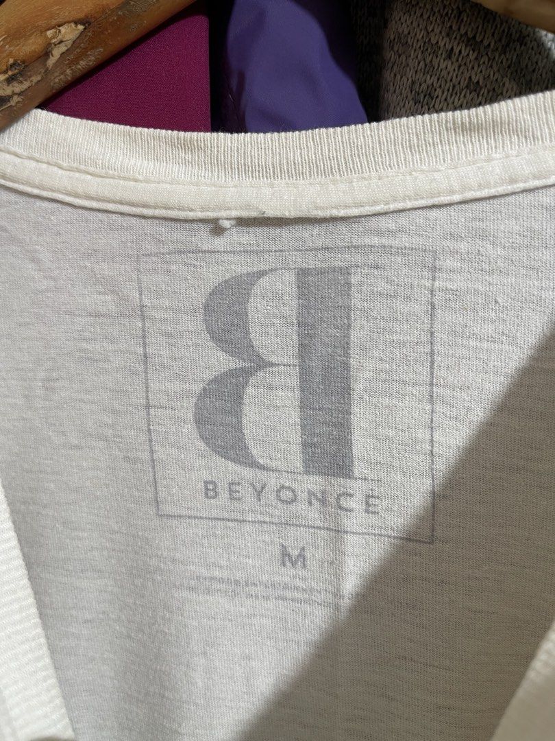 BEYONCE BIG PRINT SHIRT (Category: Tshirts & Polo Shirts ) located in Cabuyao City. Submitted by jeirussamson897 (Listing ID 1470574295, Image 3). Description: BEYONCE BIG PRINT SHIRT medium 22 width 27.5 lengty excellent condition needwash 9/10 999+sf.