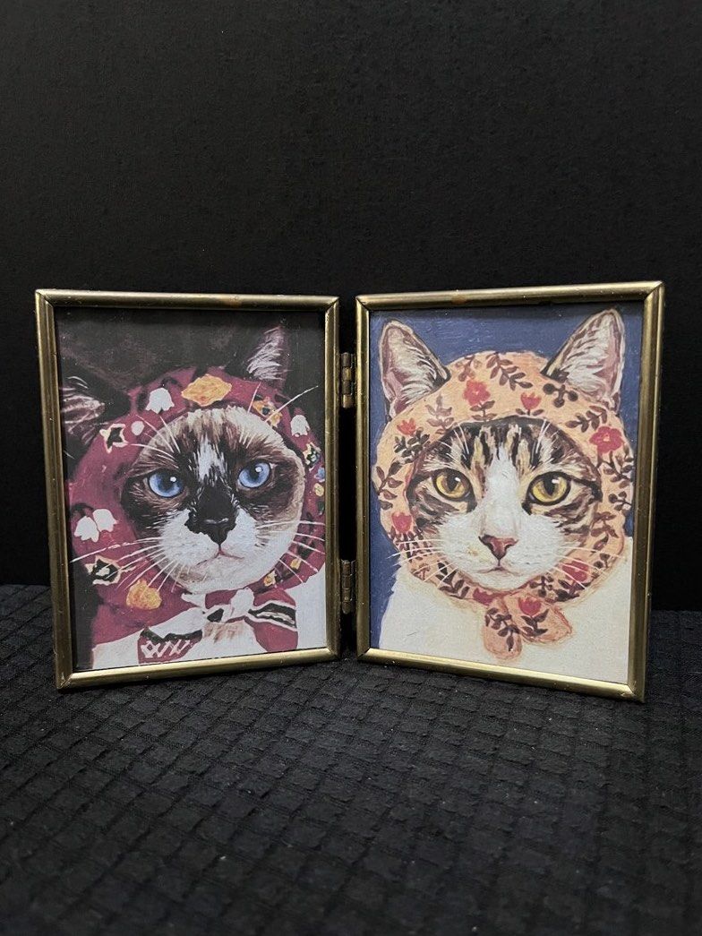 Bi-fold Brass Pressed-Glass Picture Frame (Category: Frames & Pictures) located in Rizal. Submitted by ayathrifts (Listing ID 1470621036, Image 1). Description: 7 x 4.5 inches 📍pre-loved item. please manage your expectations..