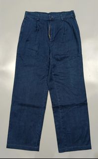 (Category: ) located in . Submitted by aydenthriftwear (Listing ID 1470669230, Image 1). Description: .