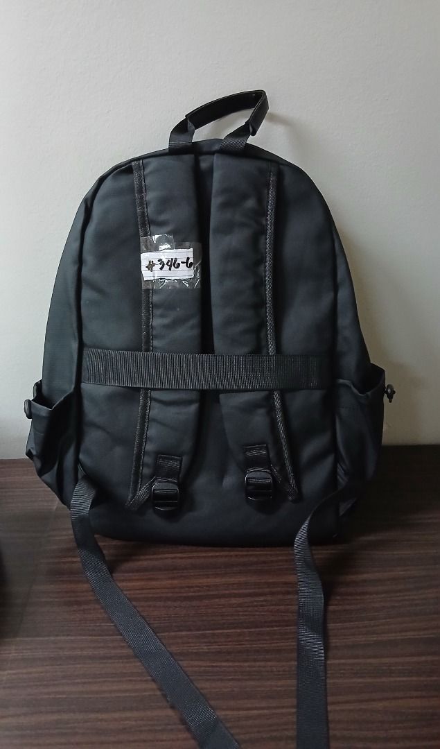 Black Backpack Simple Casual Bag with Mini Pouch Bag (Category: Backpacks) located in Manila. Submitted by townlites (Listing ID 1470566480, Image 3). Description: Lalamove delivery with shipping fee Color: Black Size: 43 x 13 x 28 cm Closure type: zipper With mini pouch bag Fashion bag Backpack style Brand new Quality product.