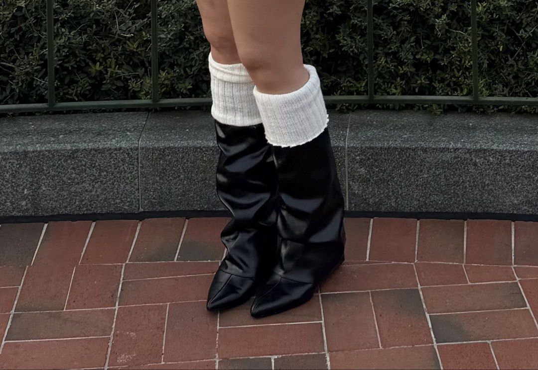 Black Boots from Bershka (WORN ONCE) (Category: Boots) located in Obando. Submitted by playdressup.ph (Listing ID 1470659389, Image 1). Description: - Trendy Y2K aesthetic black slouchy boots - Pointed toe design with mid-calf height - Features a trendy attached folded white knit leg warmer top - Made of durable faux leather - Worn only once, soles are super clean - Fits true to size WORN ONCE ONLY AT SHANGHAI DISNEYLAND 🤍 bought it for ₱5k++ .