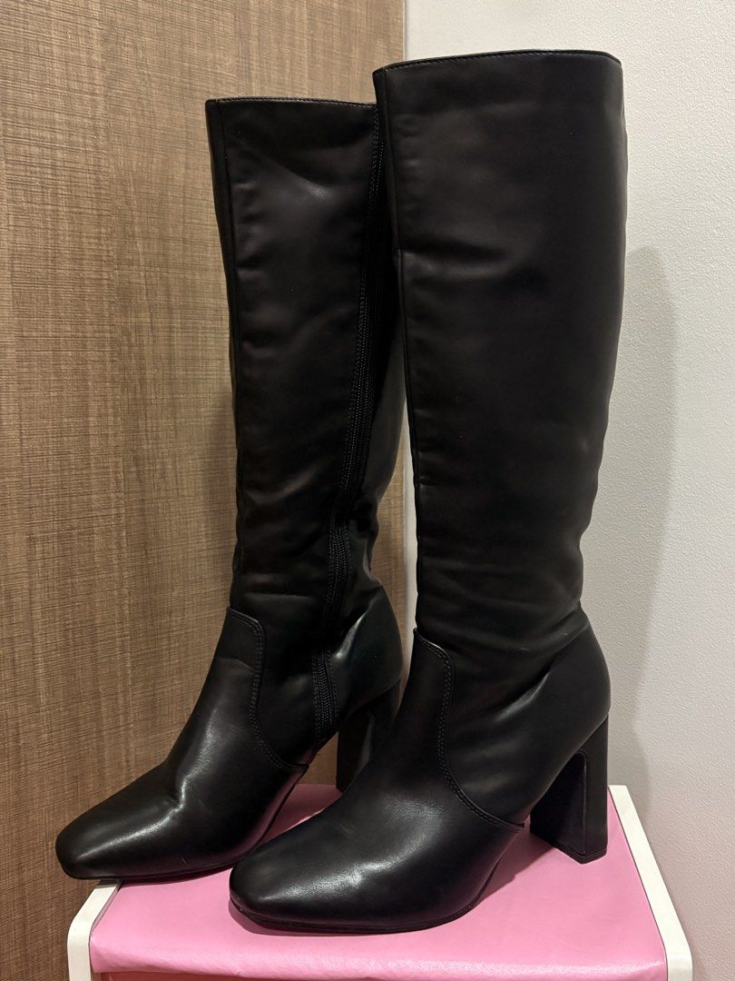 Black Knee High Heeled Boots (Category: Boots) located in Quezon City. Submitted by darshopxd (Listing ID 1470695515, Image 2). Description: Used once Size 7 loc cubao / lower antipolo jnt / lalamove mop gcash .