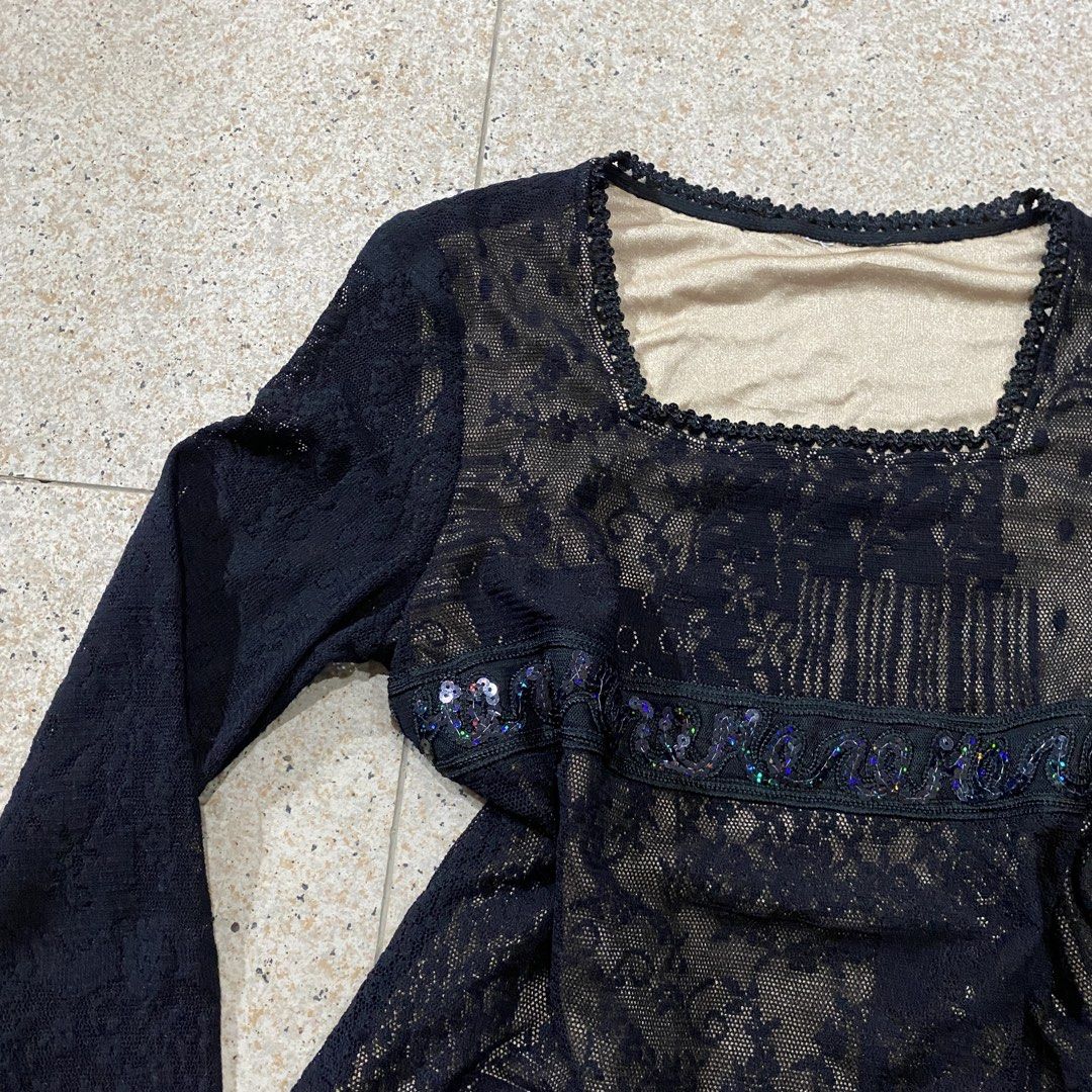 Black Lace Sequin Blouse - Long Sleeve (Category: Longsleeves) located in Isabela. Submitted by islandsrelics (Listing ID 1470643679, Image 3). Description: .