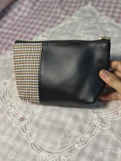 (Category: ) located in . Submitted by favoritepreloved (Listing ID 1470725352, Image 1). Description: .