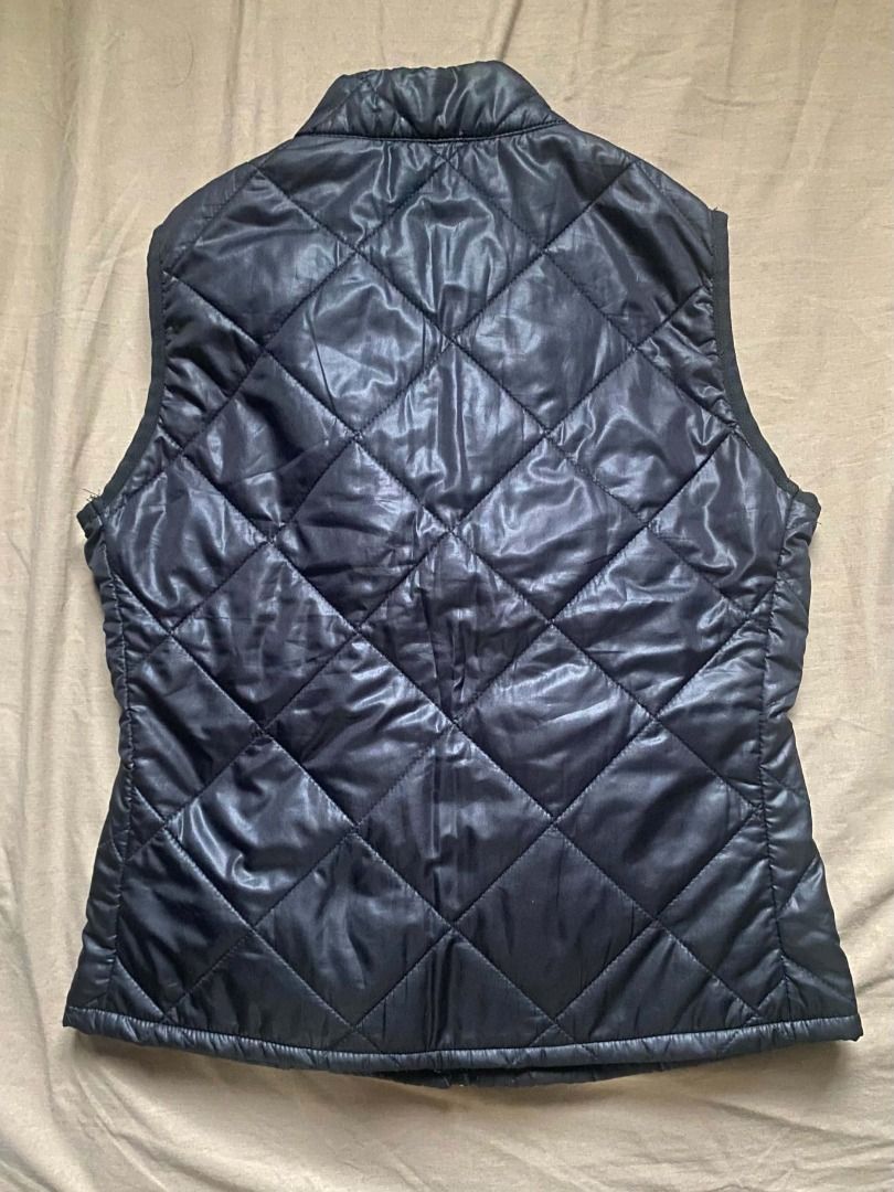 Black Quilted Puffer Vest (Category: Sleeveless) located in Valenzuela. Submitted by koopkeens (Listing ID 1470724007, Image 2). Description: For sale! Vest XS - Small Valenzuela City.