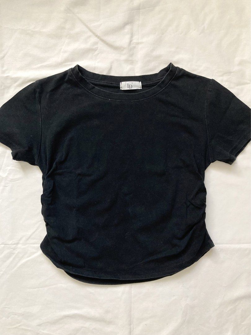 Black Ruched Crop Top (Category: Shirts) located in Quezon City. Submitted by viacb (Listing ID 1470564745, Image 1). Description: mop: gcash mod: jnt *location: quezon city.