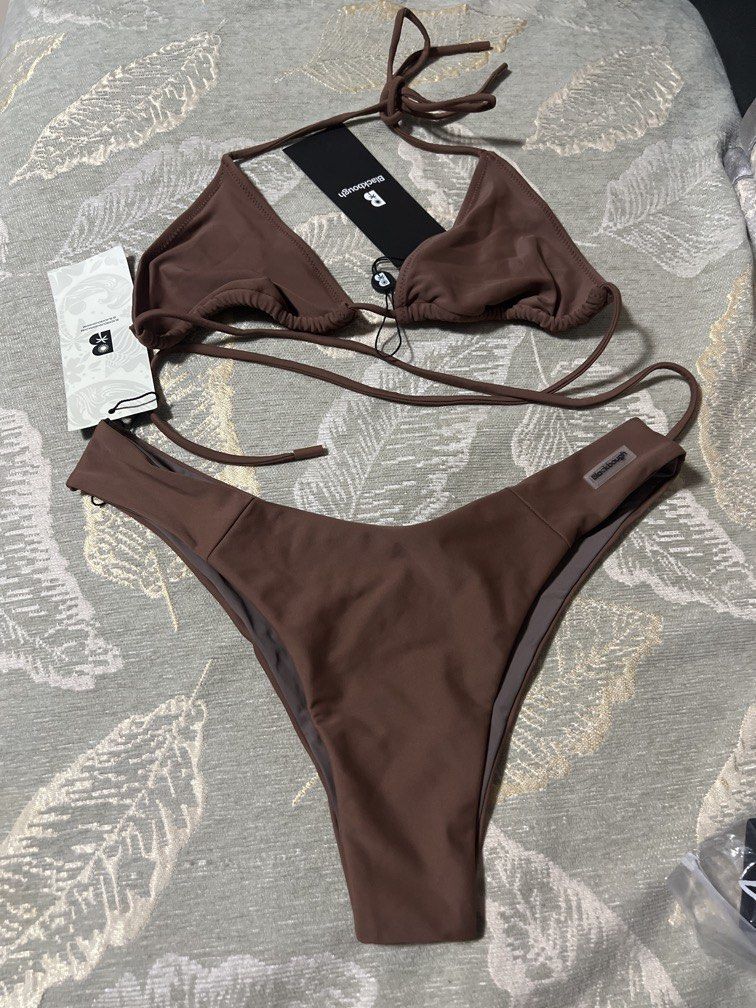 Blackbough triangle top in cheeky bottom/Brown-M (Category: Bikinis & Swimsuits) located in Iloilo. Submitted by tttkhk (Listing ID 1470690779, Image 1). Description: .