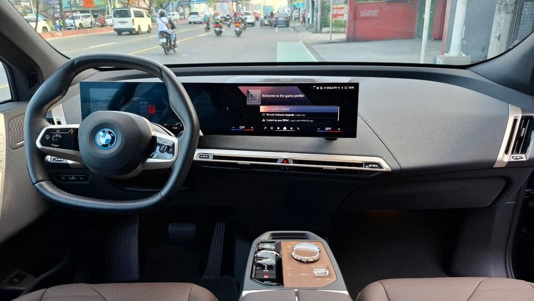 BMW ix XDrive 40 Full Electric Auto (Category: Used Cars) located in Manila. Submitted by colynsantos (Listing ID 1470621849, Image 3). Description: 📍📍𝙁𝙊𝙍 𝙎𝘼𝙇𝙀 📍📍 𝟮𝟬𝟮𝟰 𝗕𝗠𝗪 𝗶𝗫 𝗫𝗗𝗥𝗜𝗩𝗘𝟰𝟬 𝗙𝘂𝗹𝗹 𝗘𝗹𝗲𝗰𝘁𝗿𝗶𝗰 𝙒𝙀 𝘼𝘾𝘾𝙀𝙋𝙏 𝙏𝙍𝘼𝘿𝙀 𝙄𝙉 𝘼𝙉𝘿 𝙁𝙄𝙉𝘼𝙉𝘾𝙄𝙉𝙂‼️ 𝗖𝗮𝗹𝗹 𝗼𝗿 𝗺𝗲𝘀𝘀𝗮𝗴𝗲 𝘂𝘀 𝗳𝗼𝗿 𝗺𝗼𝗿𝗲 𝗱𝗲𝘁𝗮𝗶𝗹𝘀‼️ ☎️📞: 0️⃣9️⃣2️⃣7️⃣4️⃣9️⃣7️⃣7️⃣8️⃣9️⃣7️⃣ ✅First owner ✅Mileage-7tkm‼️ ✅Complete Pape