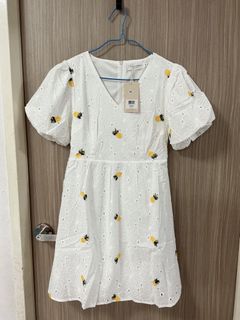 (Category: ) located in . Submitted by shircloset (Listing ID 1470658455, Image 1). Description: .