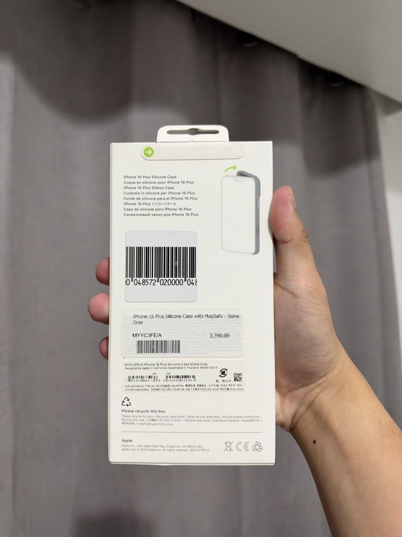 Bnew Iphone 16 Plus Silicone Case (Category: Cases & Sleeves) located in Mandaluyong City. Submitted by kier_ad (Listing ID 1470673560, Image 2). Description: Bnew and sealed Original from Apple Stone Gray Last price already. Location: Mandaluyong.