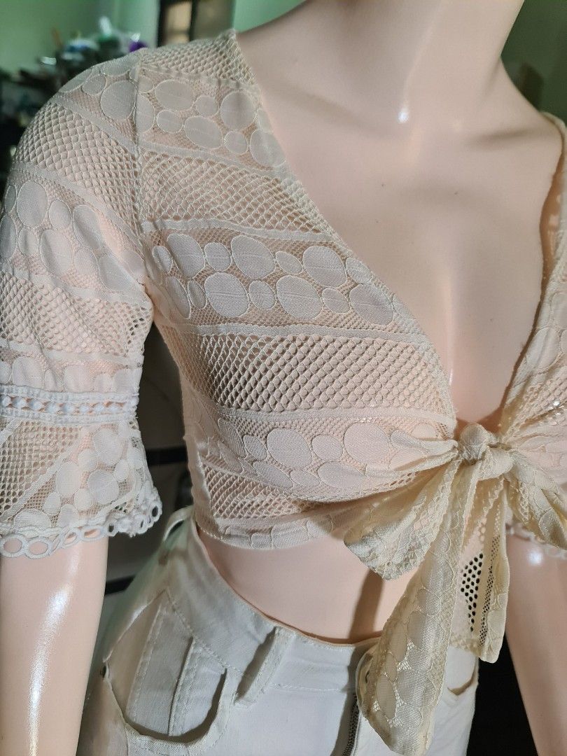 Bolero lace (Category: Others Tops) located in Angeles City. Submitted by milovewardrobe (Listing ID 1470594774, Image 2). Description: Upto med Small size mannequin for reference 3pcs available bolero if take all po 200 3pcs.
