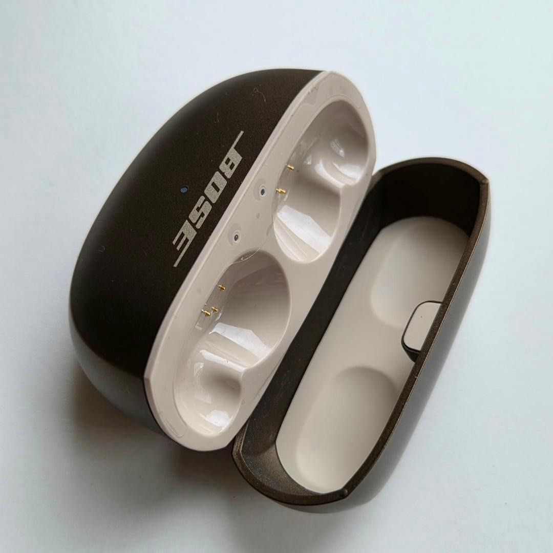 Bose Ultra Open Earbuds - Smoke White (Category: Earphones) located in Muntinlupa City. Submitted by aa0531_ (Listing ID 1470689578, Image 2). Description: - Model: Bose Ultra Open Earbuds - Color: Smoke White - Design: Open-ear style lets you enjoy great sound while staying aware of your surroundings - Inclusions: Charging case and original retail packaging.