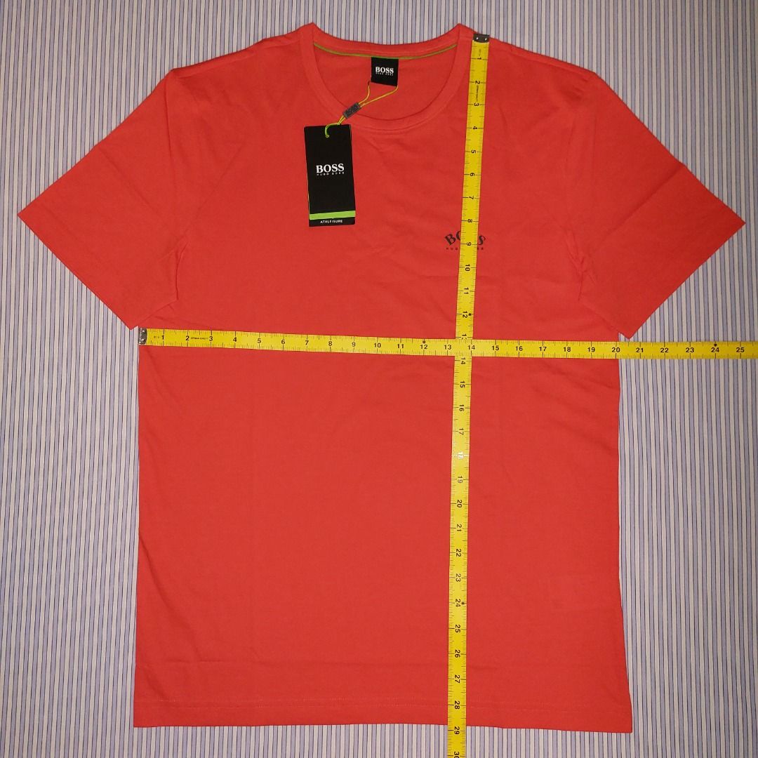 Boss Men's Tee Curved T-shirt, Red, Medium (Category: Formal Shirts) located in Antipolo. Submitted by cyknap2001 (Listing ID 1470557812, Image 2). Description: Boss Men's Tee Curved T-shirt, Red Size Medium on tags, actual is 20"x29" 100% Cotton for comfort MOP - payment first sa gcash .
