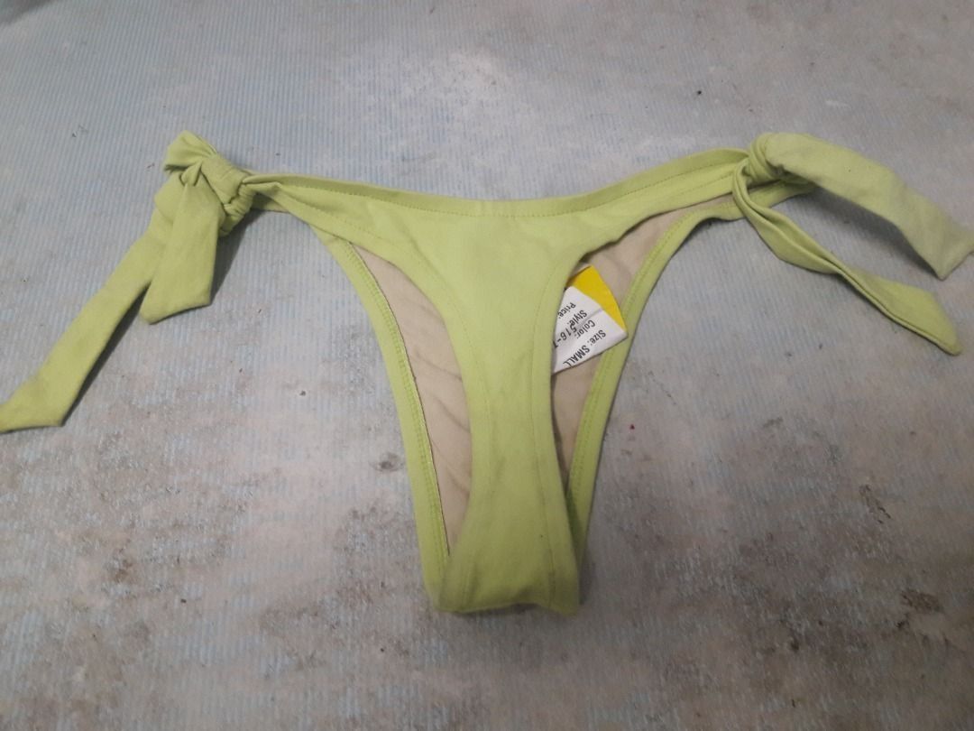 Bottoms Swim US BNEWTAG (Category: Bikinis & Swimsuits) located in Los Banos. Submitted by mania-62906 (Listing ID 1470575324, Image 3). Description: BNEWTAG. Avocado US Medium. Thong.