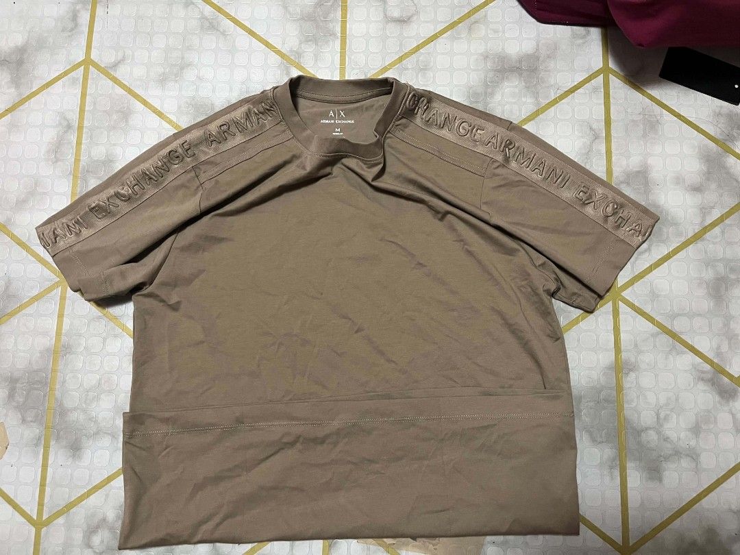 Brand new armani exchange tshirt (Category: Tshirts & Polo Shirts ) located in General Trias. Submitted by hungariancheesecake (Listing ID 1470585501, Image 2). Description: 19.5x27 Medium Gusot lang natambak sa cabinet.