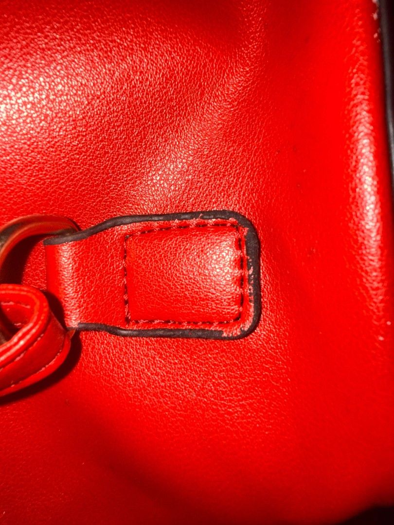 BrandNew Red Backpack (Category: Backpacks) located in Midsayap. Submitted by jayy_thrift (Listing ID 1470657709, Image 2). Description: BRAND NEW RED BACKPACK (NEVER BEEN USED STOCK SA CABINET) ISSUE IS SA MGA BLACK OUTLINE MERON MGA NATANGGAL NEGOTIABLE .