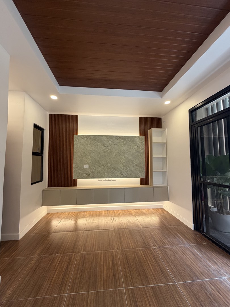 (Category: ) located in . Submitted by brokermariz (Listing ID 1470680570, Image 1). Description: .