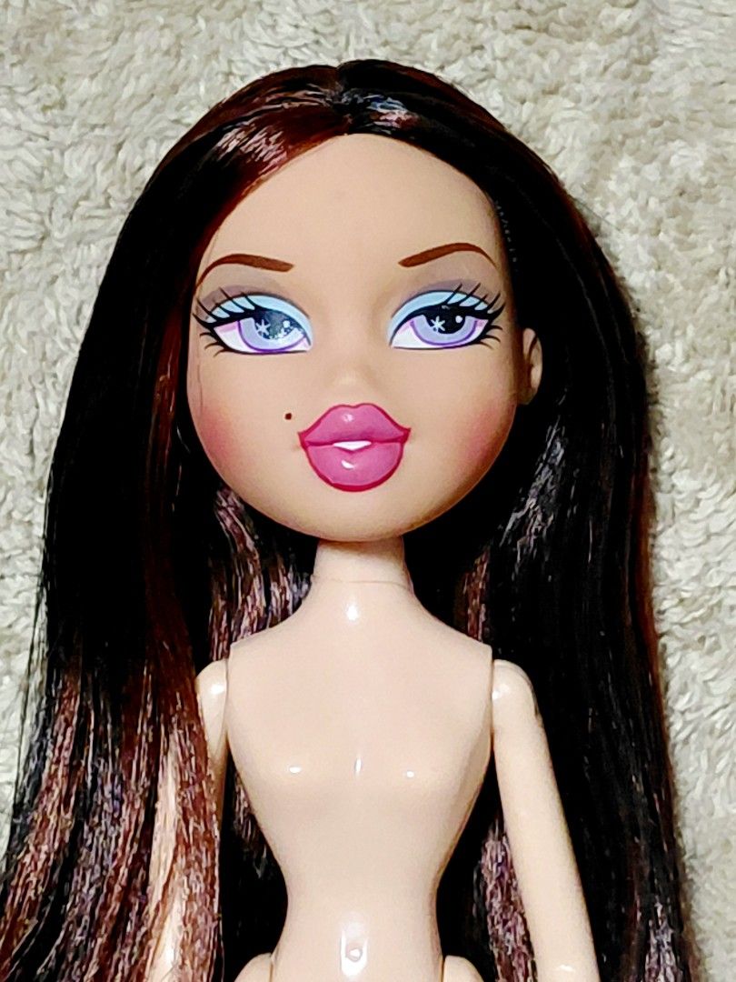 Bratz birthday bash phoebe (Category: Kids Toys) located in Rizal. Submitted by hannicomb_ (Listing ID 1470729311, Image 2). Description: I think her only flaw is may parang maliit na dirt po sa forehead. but very unnoticeable po. - same price i bought her for po. - no issue sa screening - nxde pm!.
