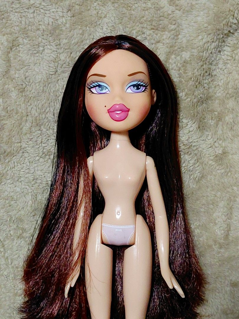Bratz birthday bash phoebe (Category: Kids Toys) located in Rizal. Submitted by hannicomb_ (Listing ID 1470729311, Image 1). Description: I think her only flaw is may parang maliit na dirt po sa forehead. but very unnoticeable po. - same price i bought her for po. - no issue sa screening - nxde pm!.