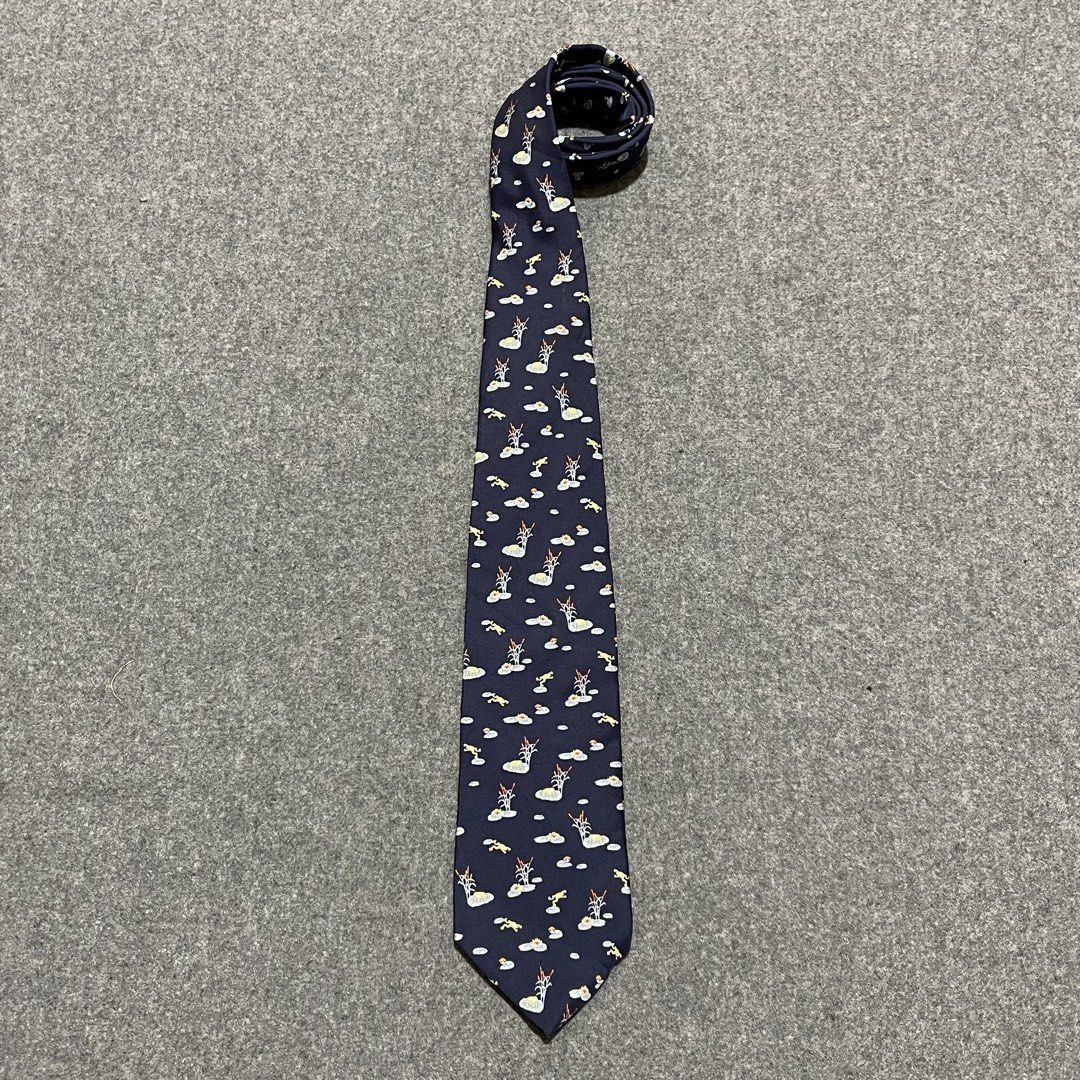 Brooks Brothers - Classic Neck Tie (Standard size) (Category: Ties) located in Pasig City. Submitted by _rosasass_ (Listing ID 1470585596, Image 1). Description: Authntic good as new Standard size.