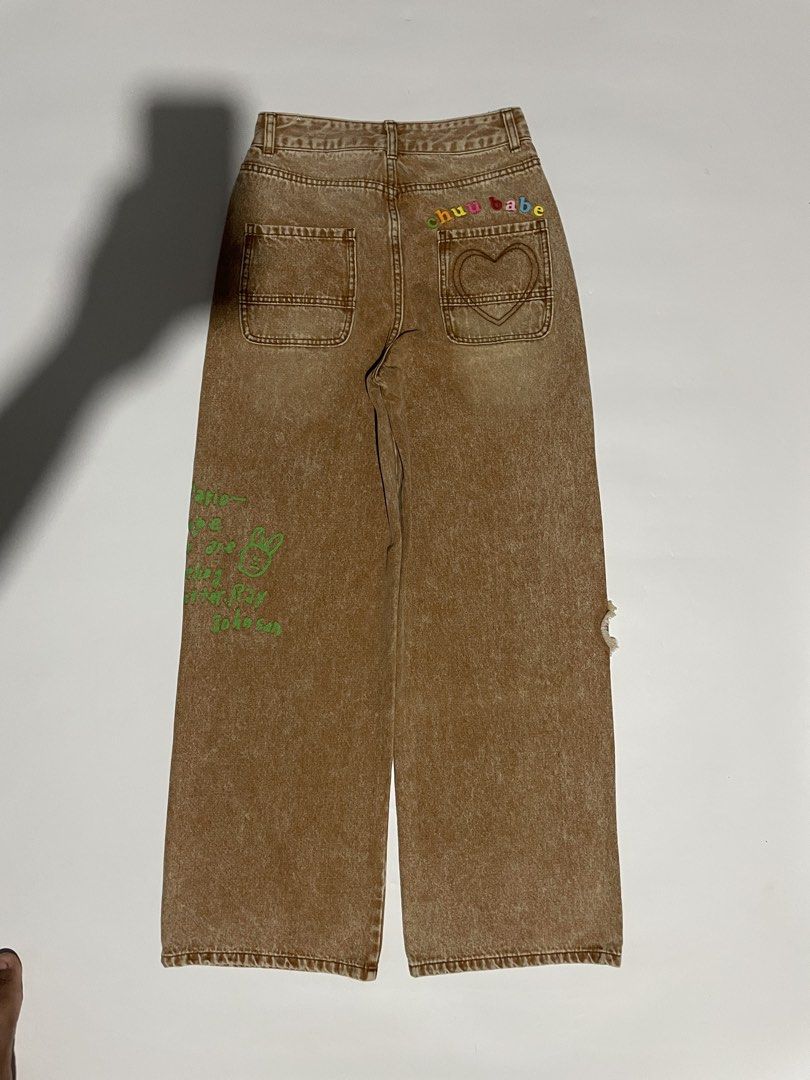 Brown acid wash baggy pants (Category: Jeans) located in Bais. Submitted by christian.complexthrift08 (Listing ID 1470650265, Image 2). Description: Brown acid wash baggy pants (Perfect for daily use) Color: brown Size: 27 to 28 on tape Length: 40.5 inches Thigh: 12 inches Leg opening: 10.5 inches Condition: 9.8 / 10 Issue: Price: 449 free shipping Meet up or via JNT express.