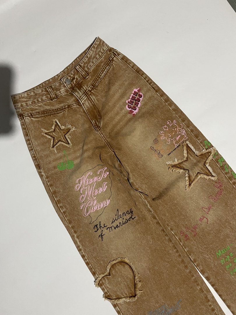Brown acid wash baggy pants (Category: Jeans) located in Bais. Submitted by christian.complexthrift08 (Listing ID 1470650265, Image 3). Description: Brown acid wash baggy pants (Perfect for daily use) Color: brown Size: 27 to 28 on tape Length: 40.5 inches Thigh: 12 inches Leg opening: 10.5 inches Condition: 9.8 / 10 Issue: Price: 449 free shipping Meet up or via JNT express.